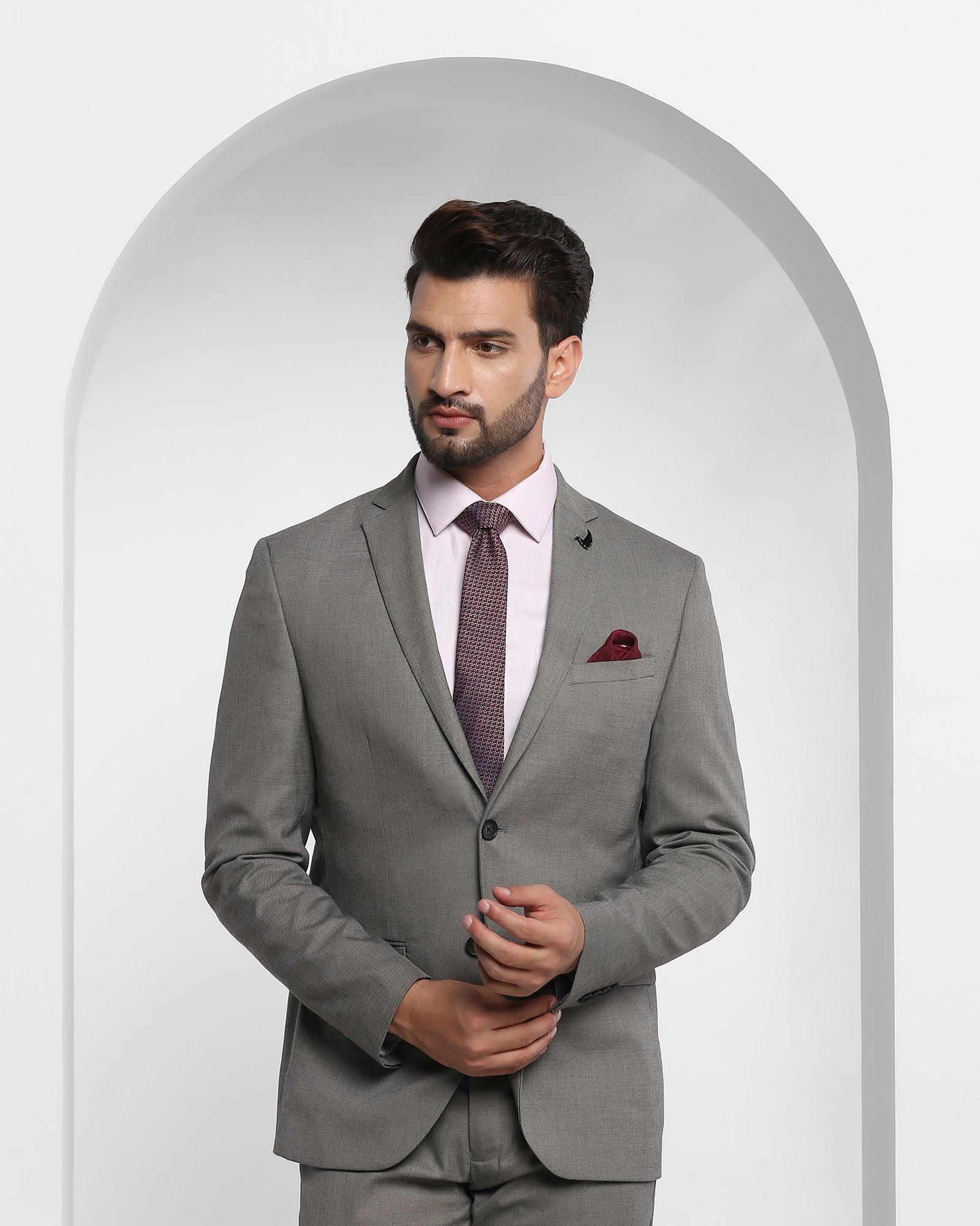 Men's Suit Colors - Blue Vs. Gray Vs. Black Suits - Which Is The Most  Versatile Suit?