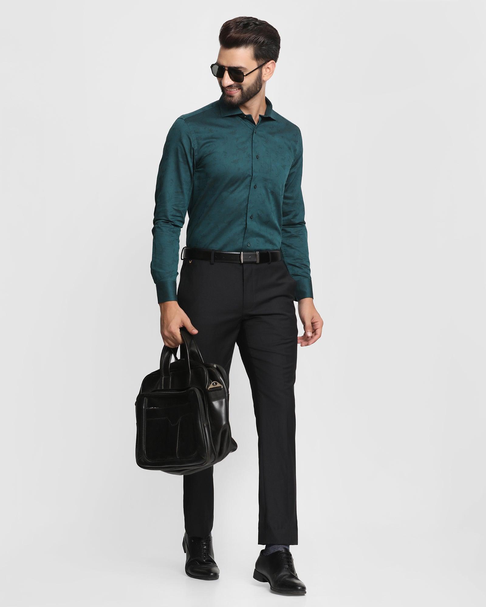 PINE GREEN BLOUSE w. black pants & shoes | Green top outfit, Classy work  outfits, Green shirt outfits