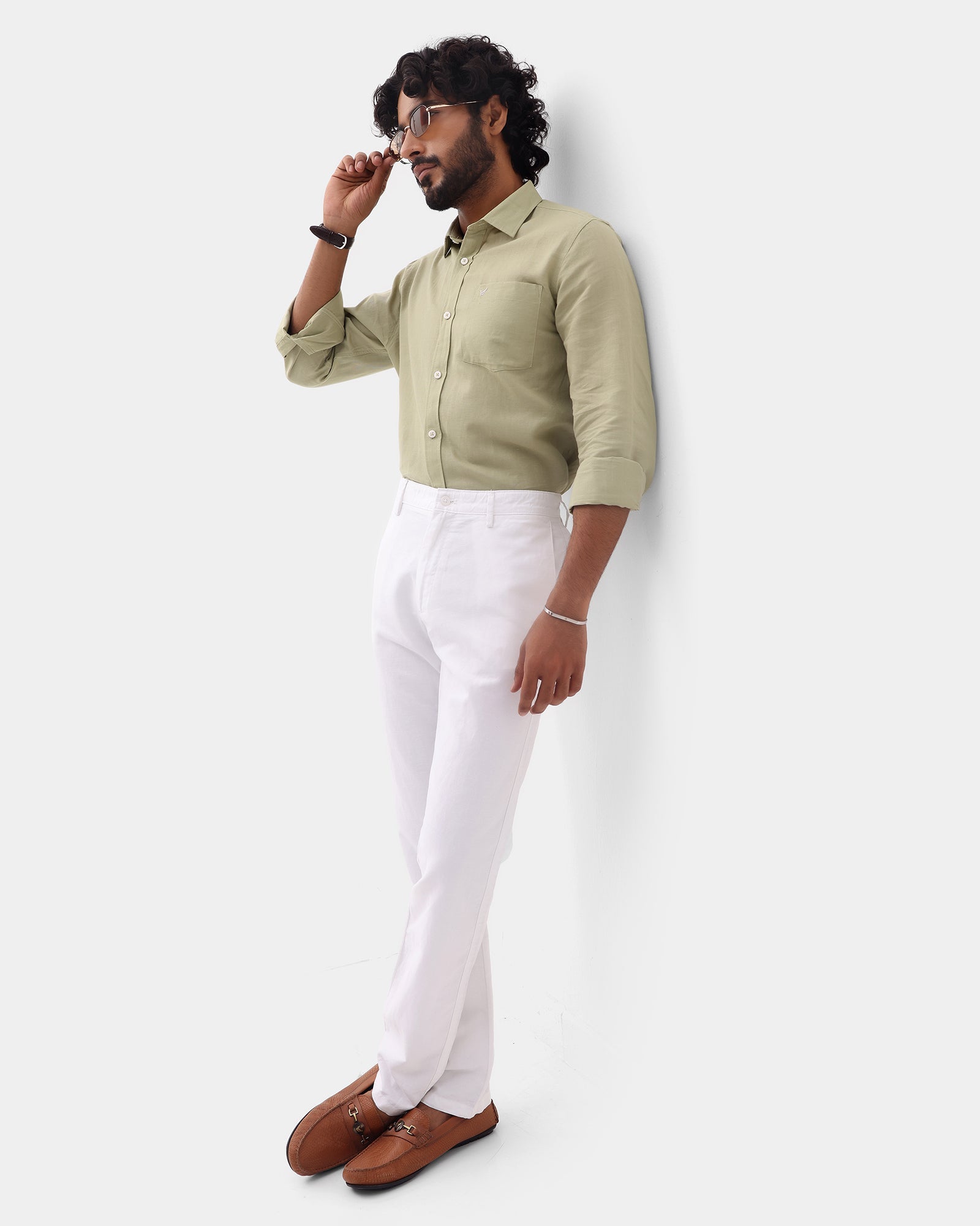 Must Haves White Solid Khakis - Kinsley