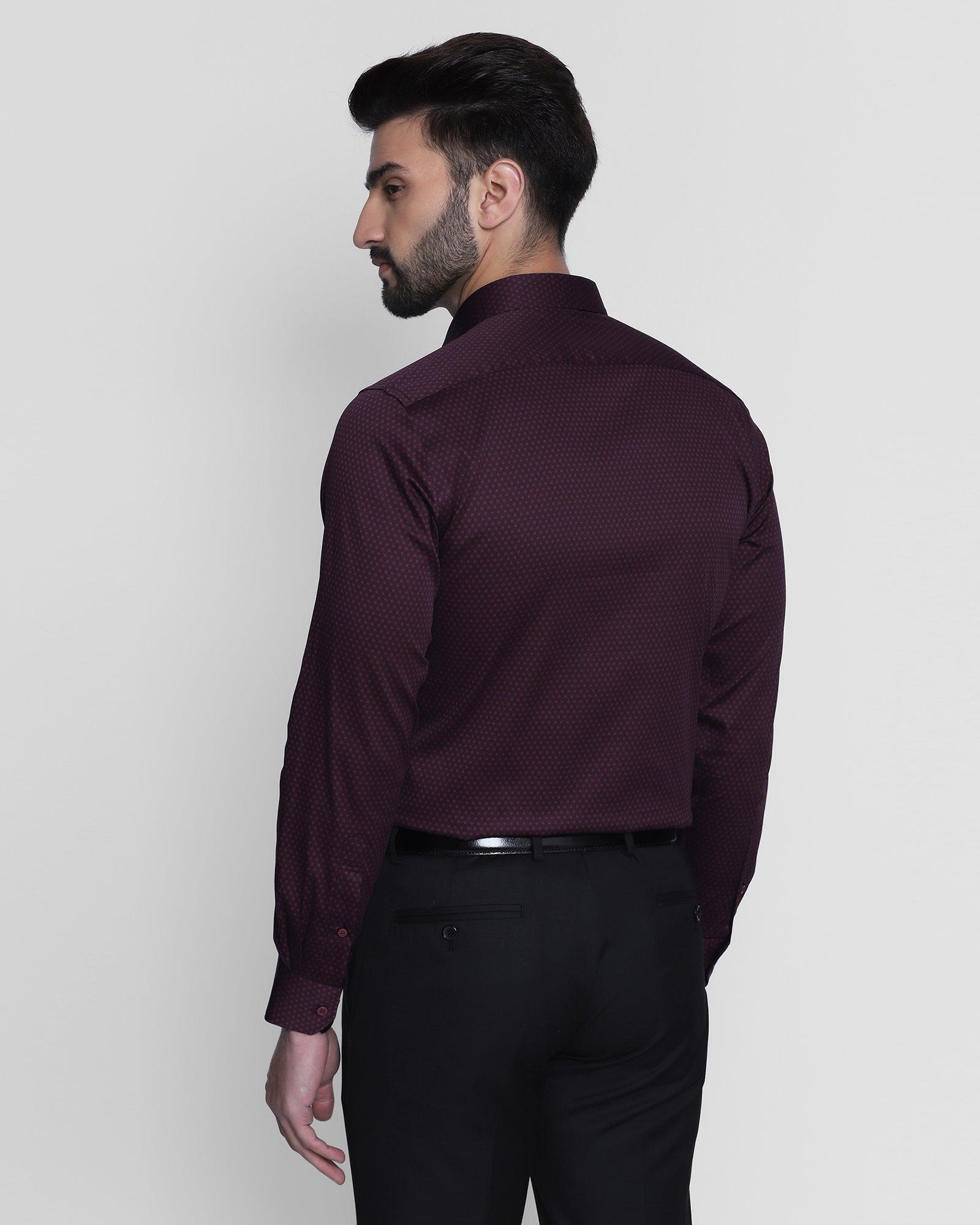 Buy Men Maroon Slim Fit Textured Full Sleeves Formal Shirts Online - 426080  | Allen Solly