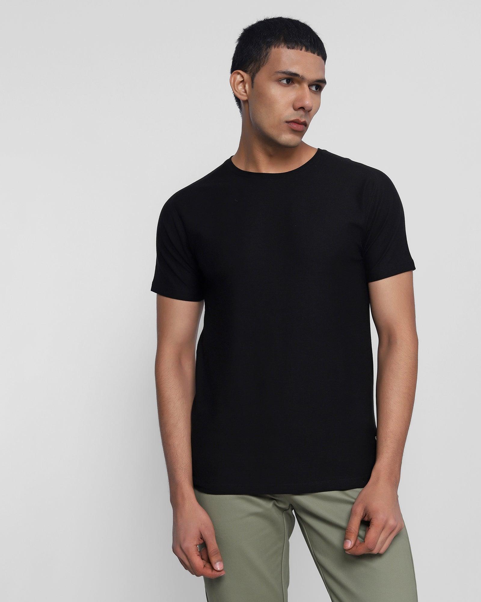 Crew Neck Black Solid T-Shirt - Wall